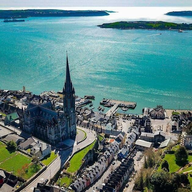 Apartament Townhouse In Centre Of Cobh Zewnętrze zdjęcie