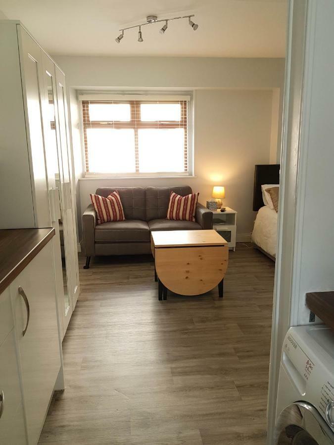 Apartament Townhouse In Centre Of Cobh Zewnętrze zdjęcie