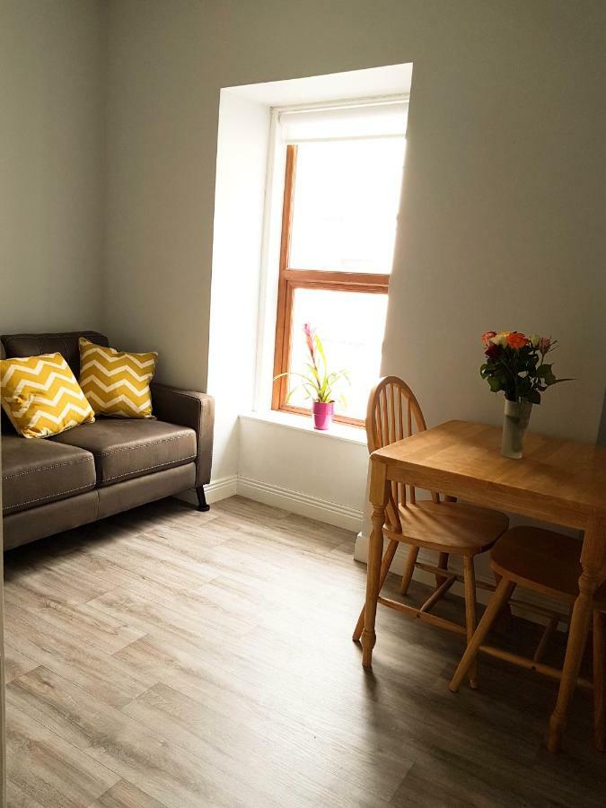 Apartament Townhouse In Centre Of Cobh Zewnętrze zdjęcie